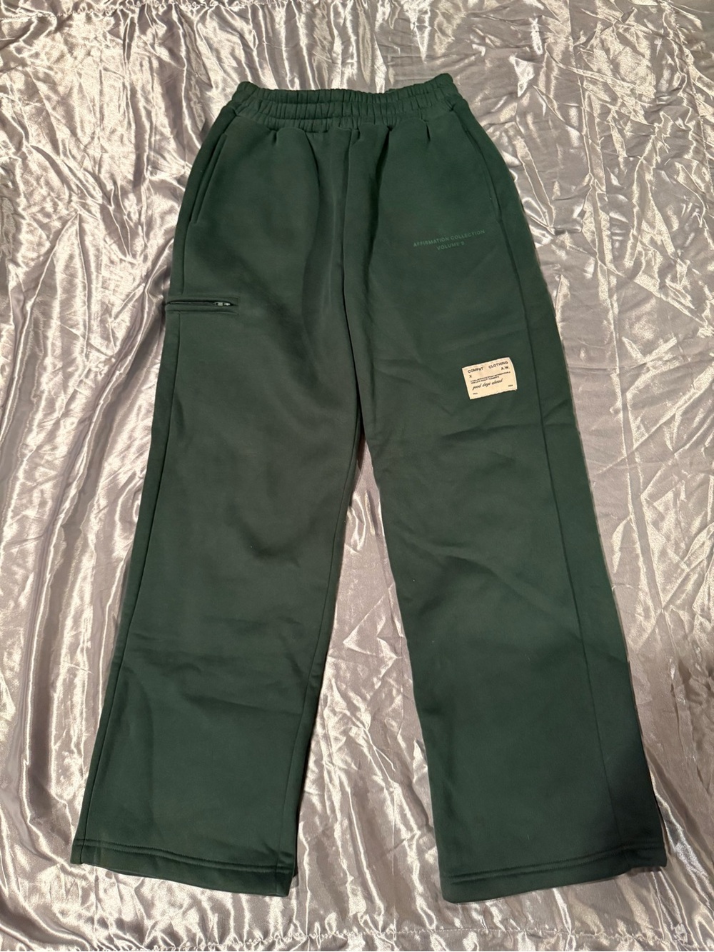 Comfrt Affirmation straight leg sweatpants